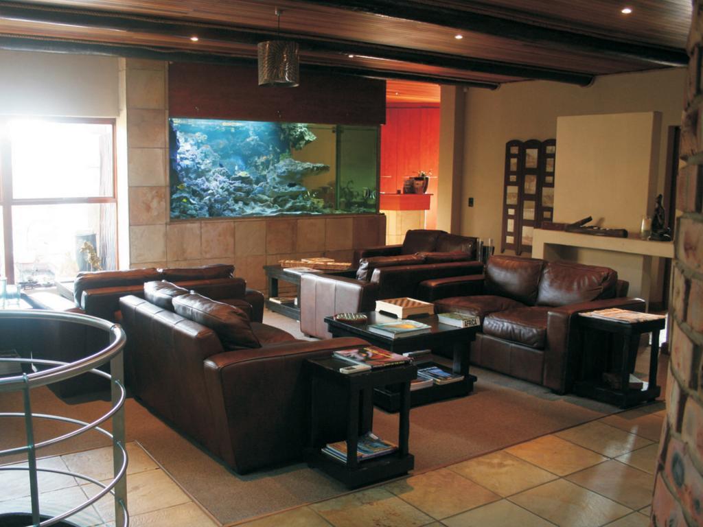 A La Martha'S Air-Port Guest House Порт-Элизабет Экстерьер фото