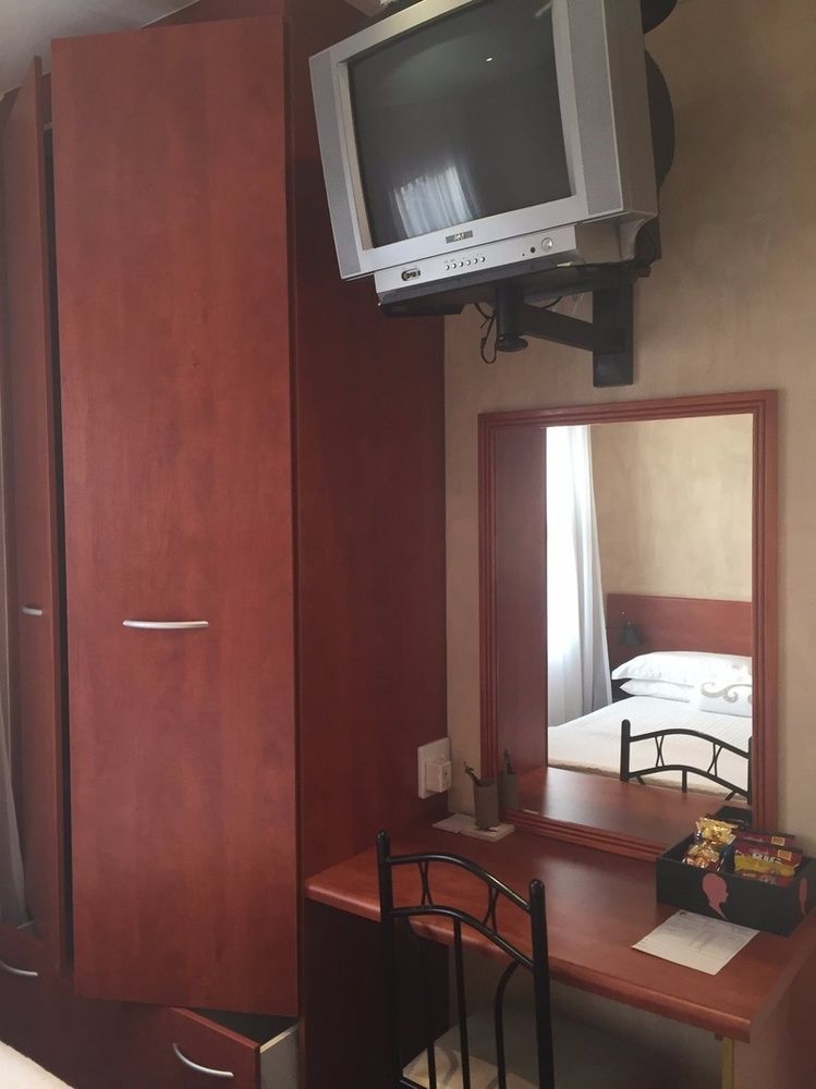 A La Martha'S Air-Port Guest House Порт-Элизабет Экстерьер фото